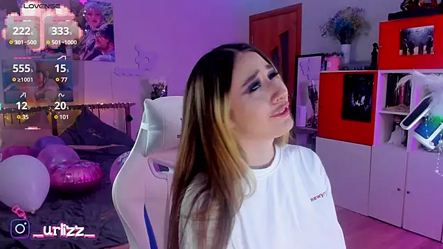 Snapshot of Fiona-Love chatting on March 9, 7:48 pm Fiona-Love online show from March 9, 7:48 pm