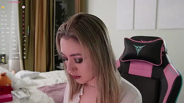 Fiona-Love online show from December 21, 5:25 pm