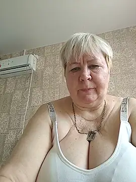 EffectFiona online show from March 29, 4:25 am