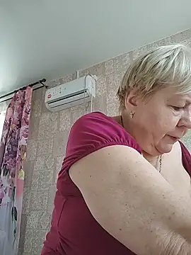 EffectFiona online show from April 6, 3:57 am