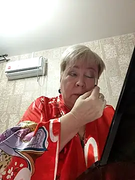 EffectFiona online show from February 19, 10:40 pm