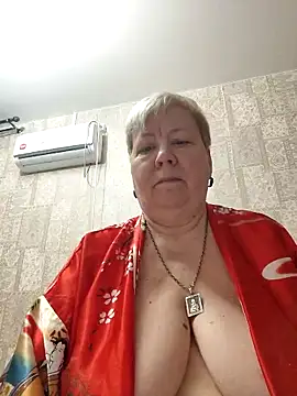 EffectFiona online show from February 7, 1:02 am