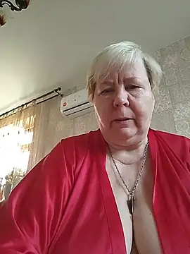 EffectFiona online show from April 19, 1:06 am