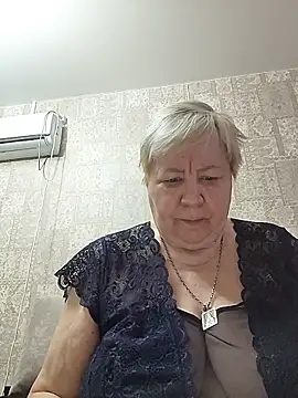 EffectFiona online show from March 31, 1:07 am