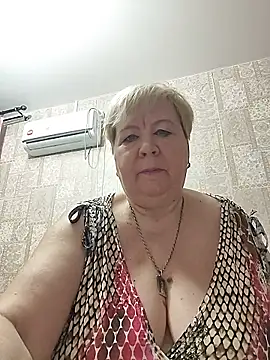 EffectFiona online show from March 15, 10:50 pm