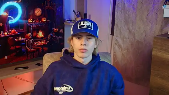 Snapshot of dimitri_tv chatting on October 20, 12:02 am dimitri tv online show from October 20, 12:02 am