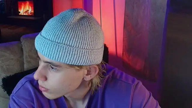 Snapshot of dimitri_tv chatting on November 1, 6:46 pm dimitri tv online show from November 1, 6:46 pm