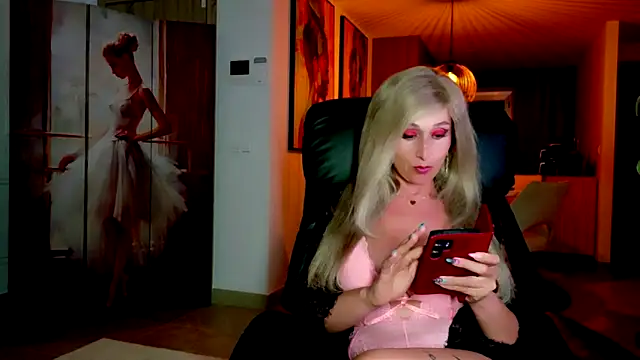 2bigass4 u online show from April 13, 8:13 pm