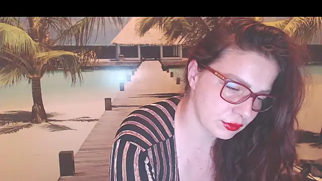 Queen  Natasha online show from July 1, 9:26 pm