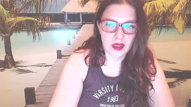 Queen  Natasha online show from May 28, 9:21 pm