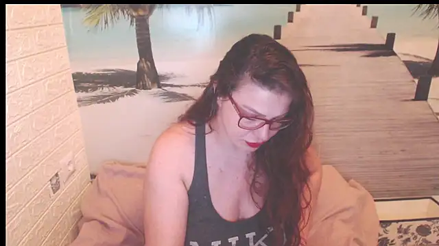 Queen  Natasha online show from November 26, 10:21 pm