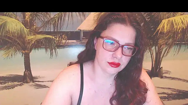 Queen  Natasha online show from July 12, 10:10 pm