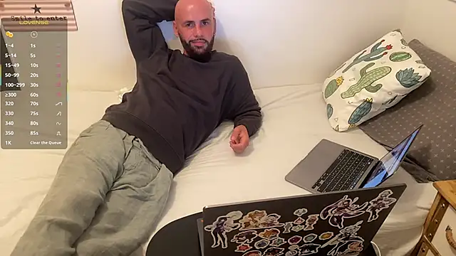 Snapshot of tim_beard chatting on September 28, 7:10 pm tim beard online show from September 28, 7:10 pm