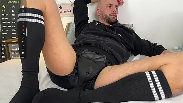 Snapshot of tim_beard chatting on March 1, 12:32 am tim beard online show from March 1, 12:32 am