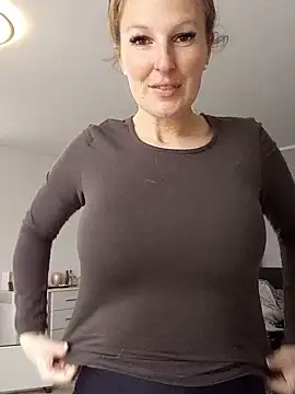 MaviePearl online show from February 2, 8:24 am