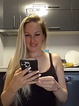 MaviePearl online show from March 19, 8:45 am