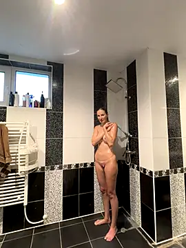 MaviePearl online show from October 3, 6:26 am