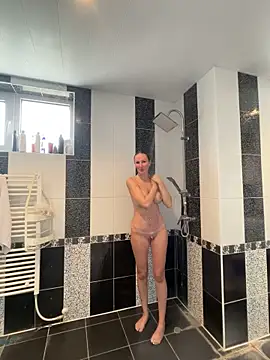 MaviePearl online show from October 26, 11:54 am