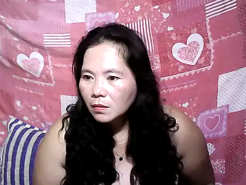 Cutehornywetmom online show from June 7, 2:33 pm
