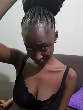 Prettybecs online show from December 4, 8:01 pm