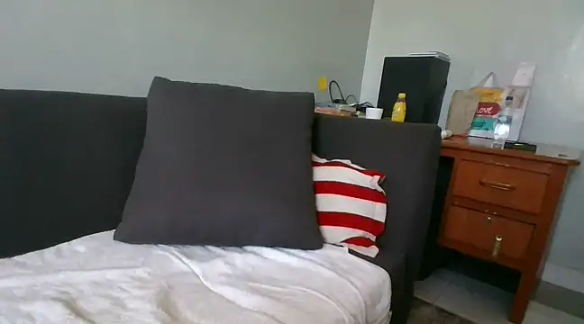 Prettybecs online show from February 8, 12:28 pm