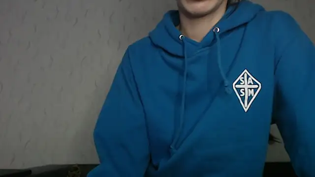 Snapshot of HoneyWiles chatting on January 13, 2:21 pm HoneyWiles online show from January 13, 2:21 pm