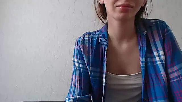 Snapshot of HoneyWiles chatting on February 27, 2:17 pm HoneyWiles online show from February 27, 2:17 pm