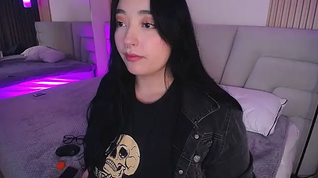 Miss Loise online show from December 3, 3:40 am