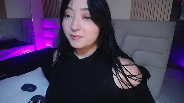 Snapshot of Miss_Loise chatting on October 20, 3:52 am Miss Loise online show from October 20, 3:52 am