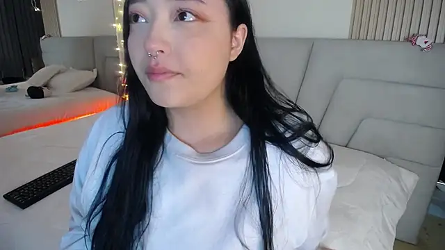 Miss Loise online show from December 15, 2:39 am