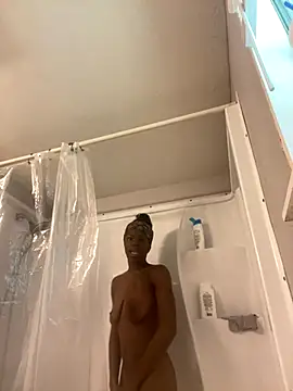 Snapshot of wishwashhy22 chatting on September 21, 8:58 pm wishwashhy22 online show from September 21, 8:58 pm