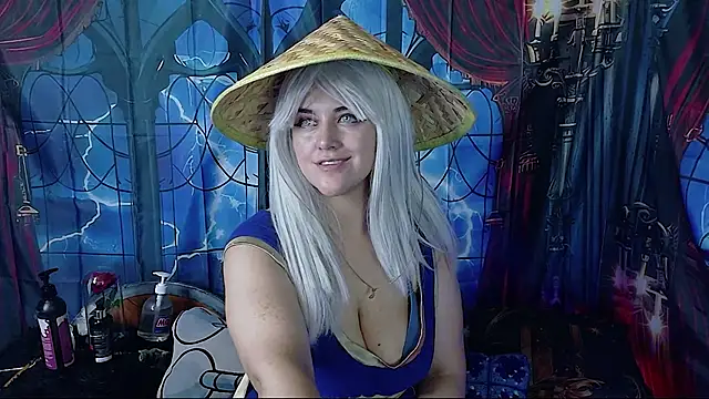 Snapshot of cristina_blu21 chatting on June 26, 4:57 pm cristina blu21 online show from June 26, 4:57 pm