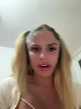 BritneyDimond online show from December 22, 2:27 pm