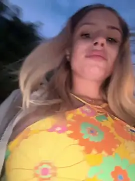 BritneyDimond online show from December 10, 6:38 pm