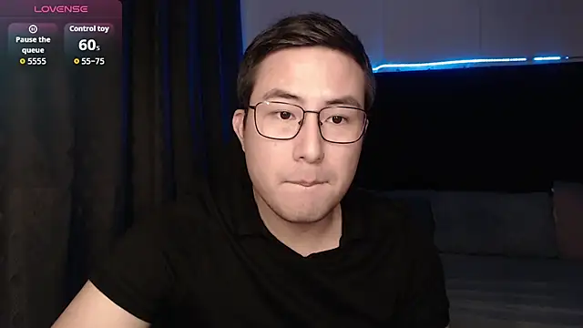 Snapshot of andrewmhilton_ chatting on November 28, 6:24 am andrewmhilton online show from November 28, 6:24 am