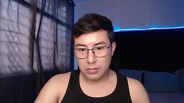 andrewmhilton  online show from April 7, 7:37 pm