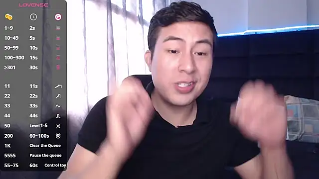 Snapshot of andrewmhilton_ chatting on September 15, 5:13 pm andrewmhilton online show from September 15, 5:13 pm