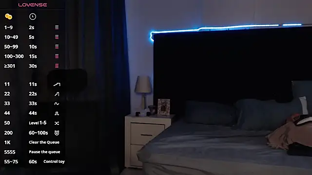 Snapshot of andrewmhilton_ chatting on November 3, 5:56 am andrewmhilton online show from November 3, 5:56 am