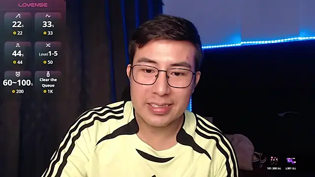 Snapshot of andrewmhilton_ chatting on February 20, 6:26 am andrewmhilton online show from February 20, 6:26 am