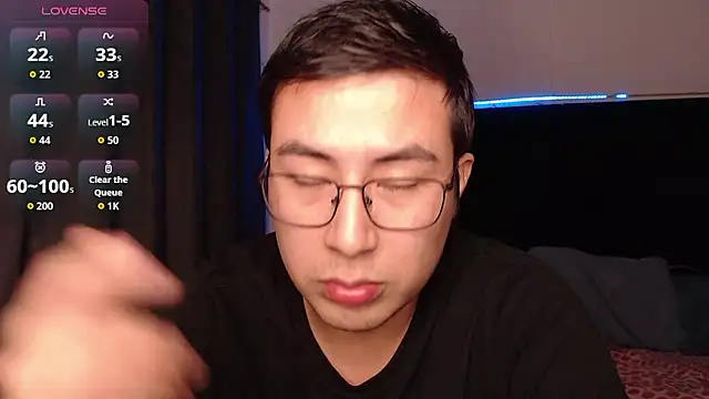 Snapshot of andrewmhilton_ chatting on January 16, 6:06 am andrewmhilton online show from January 16, 6:06 am