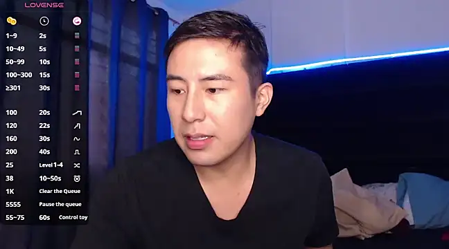 Snapshot of andrewmhilton_ chatting on March 12, 11:12 pm andrewmhilton online show from March 12, 11:12 pm