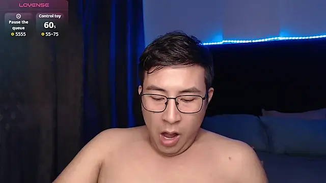 andrewmhilton  online show from March 4, 12:07 am