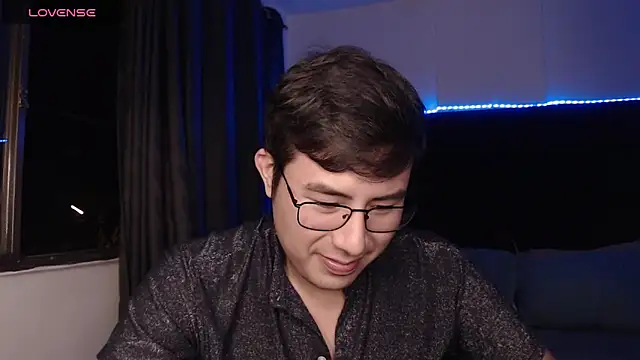 andrewmhilton  online show from March 23, 6:02 am