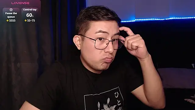 andrewmhilton  online show from April 1, 6:37 am