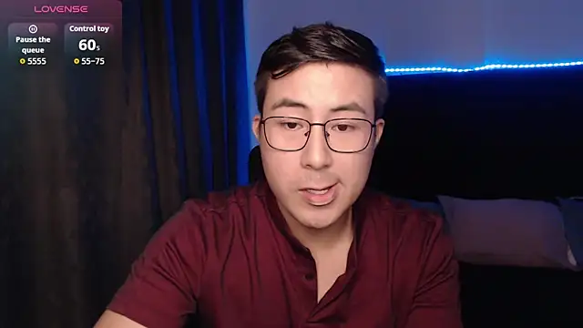 andrewmhilton  online show from April 15, 4:51 am