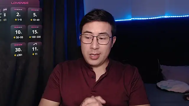 Snapshot of andrewmhilton_ chatting on March 1, 6:24 am andrewmhilton online show from March 1, 6:24 am