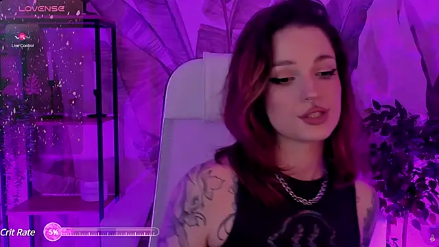 Snapshot of BratzieDarsie chatting on February 11, 2:57 pm BratzieDarsie online show from February 11, 2:57 pm