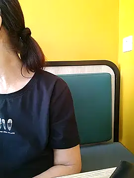 Snapshot of Celine_Faer1 chatting on July 12, 11:11 am Celine Faer1 online show from July 12, 11:11 am
