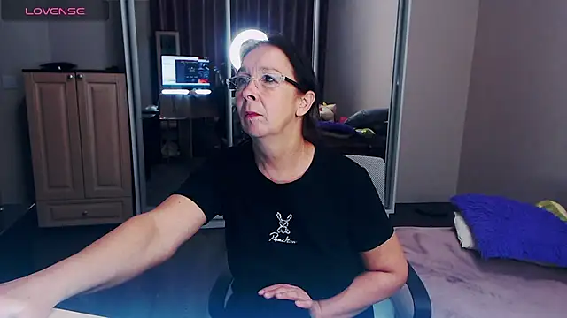 Celine Faer1 online show from May 11, 2:56 pm