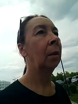 Snapshot of Celine_Faer1 chatting on July 17, 11:29 am Celine Faer1 online show from July 17, 11:29 am